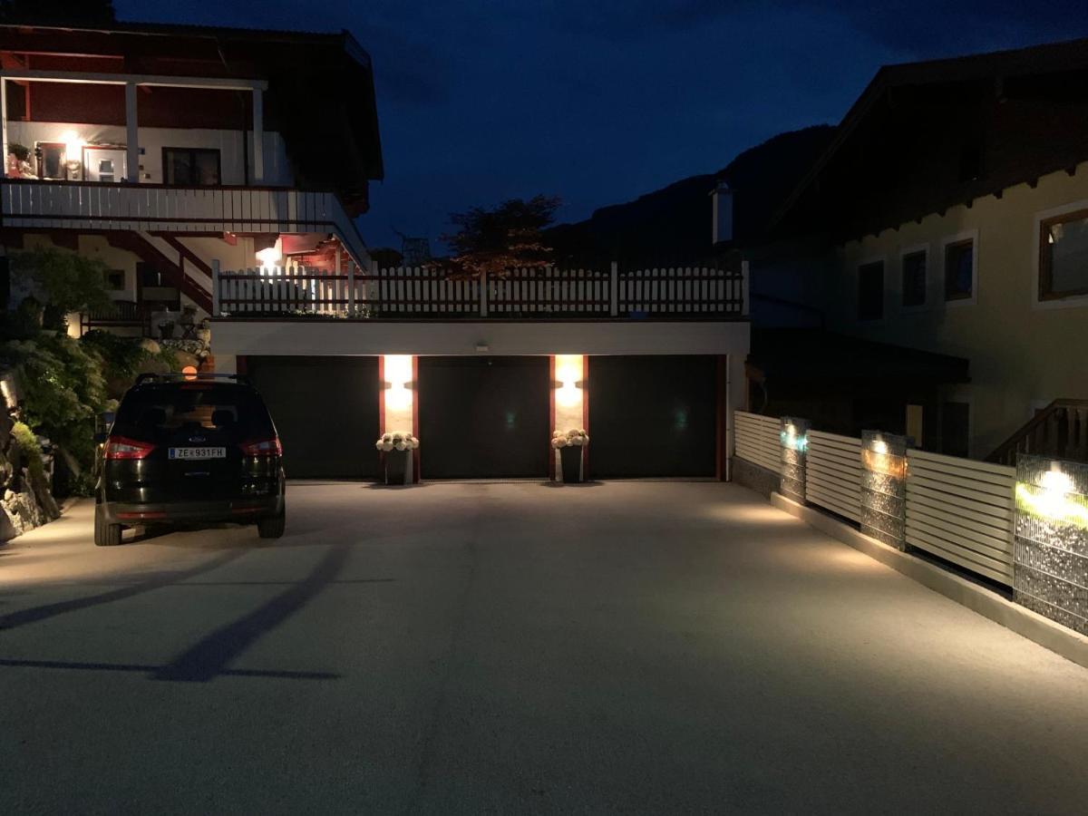 Appartement Holiday Maishofen Exterior photo