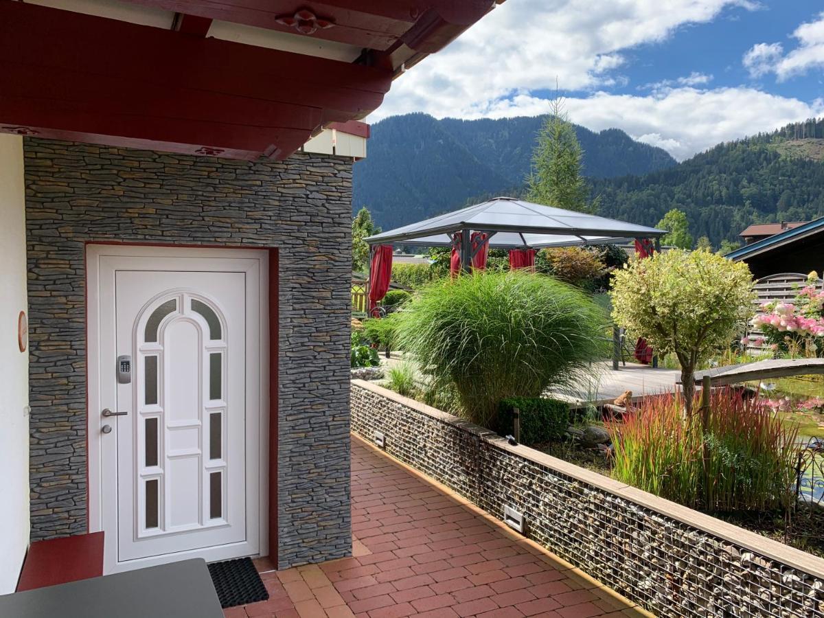 Appartement Holiday Maishofen Exterior photo